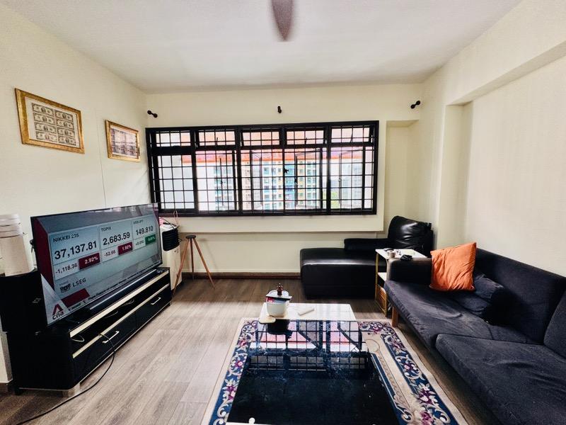 Prop-GPT: HDB Apartment: D22 Boon Lay 681C Jurong West Central 1