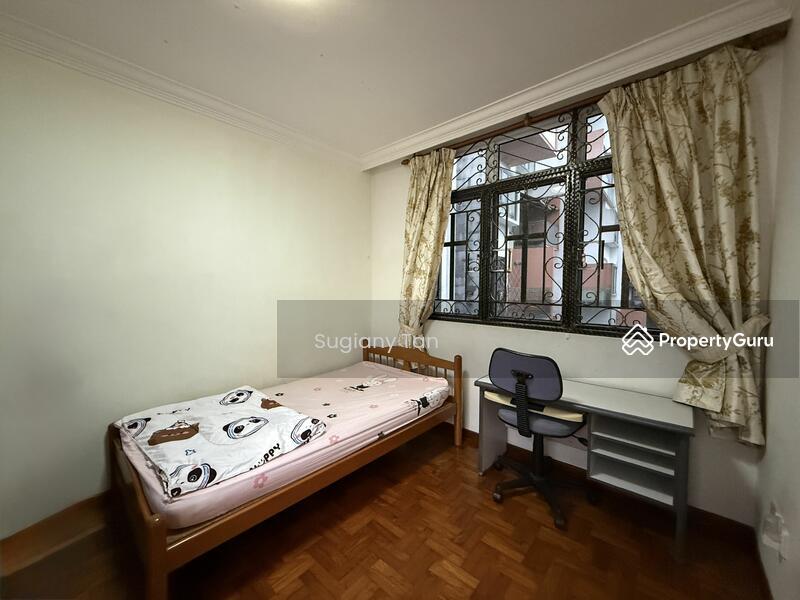 Town House for Sale, Affordable Townhouse Near mrt Available, SGD 3,000,000 | Freehold