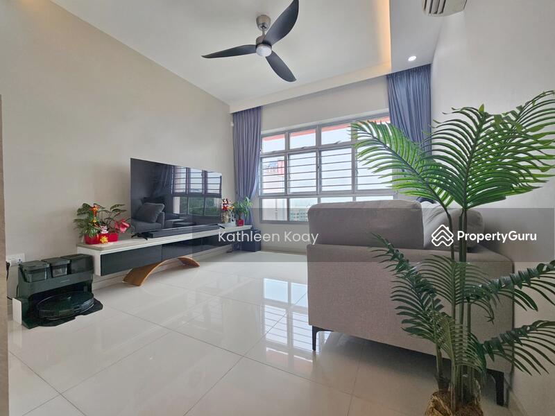 Prop-GPT: HDB Flat: D23 Bukit Batok 448C Bukit Batok West Avenue 9