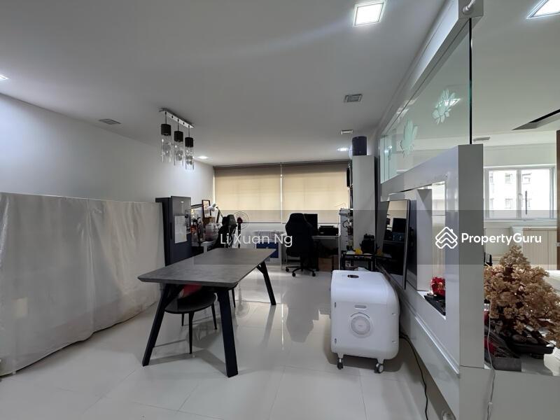 HDB Flat for Sale, 308 Yishun Ring Road, SGD 700,000 | 99-year lease