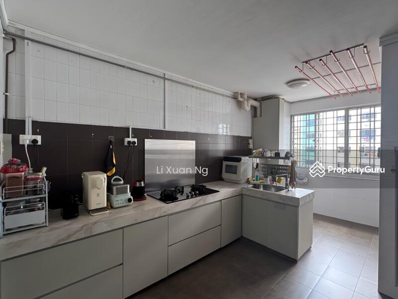 HDB Flat for Sale, 308 Yishun Ring Road, SGD 700,000 | 99-year lease