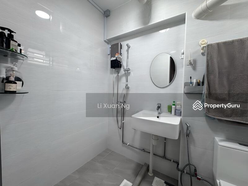 HDB Flat for Sale, 308 Yishun Ring Road, SGD 700,000 | 99-year lease