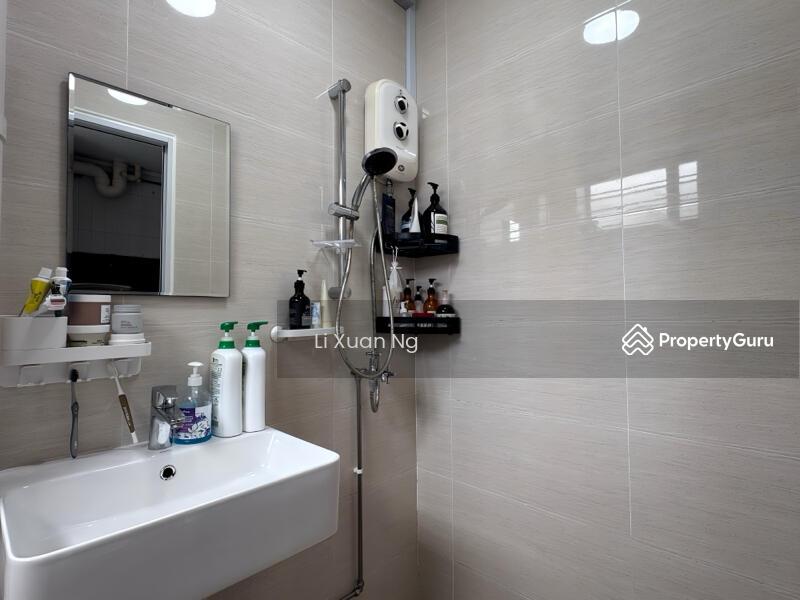 HDB Flat for Sale, 308 Yishun Ring Road, SGD 700,000 | 99-year lease