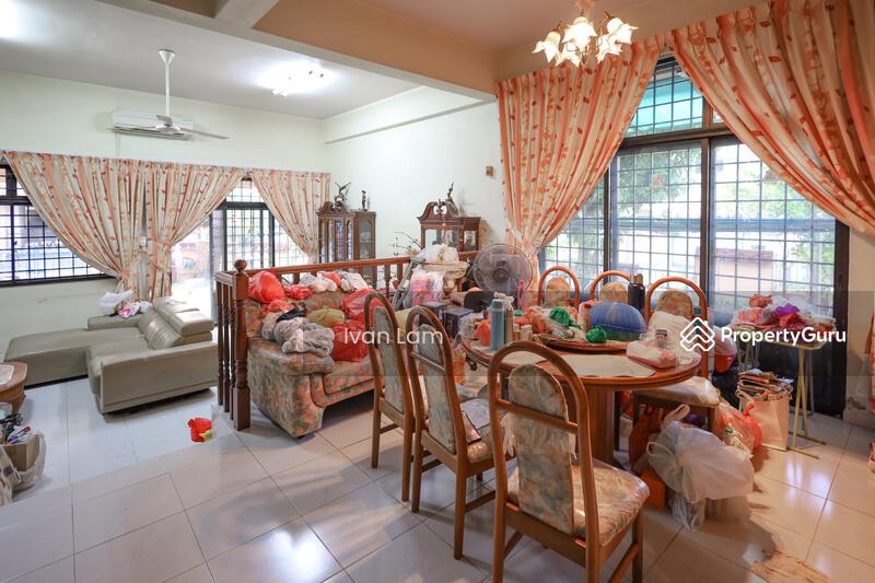 Corner Terrace for Sale: D16, 489699