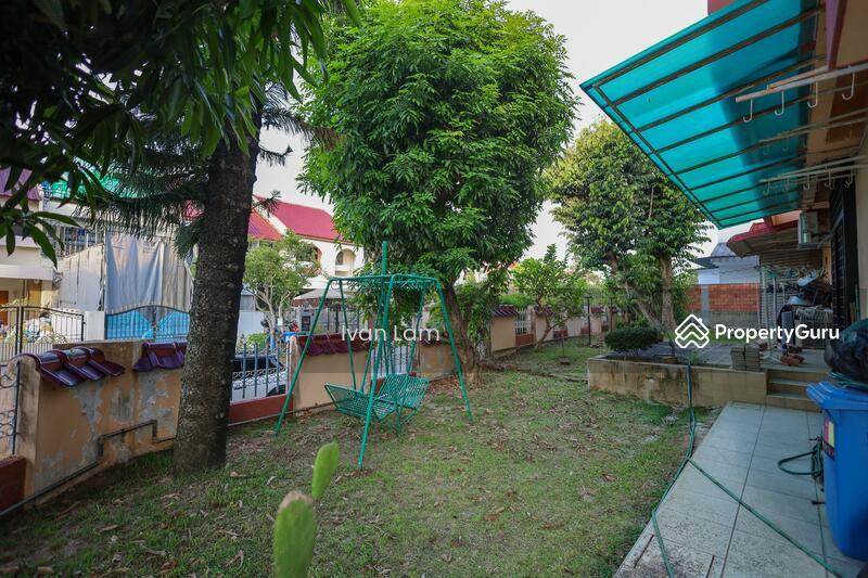 Corner Terrace for Sale: D16, 489699