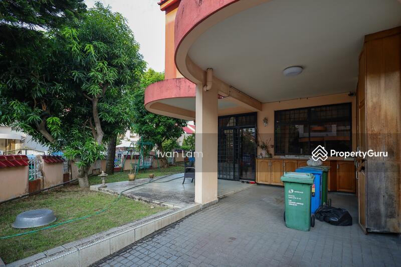 Corner Terrace for Sale: D16, 489699