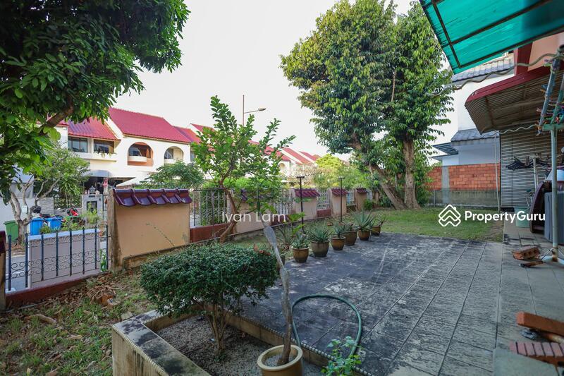 Corner Terrace for Sale: D16, 489699