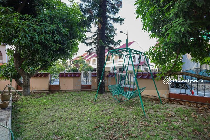 Corner Terrace for Sale: D16, 489699