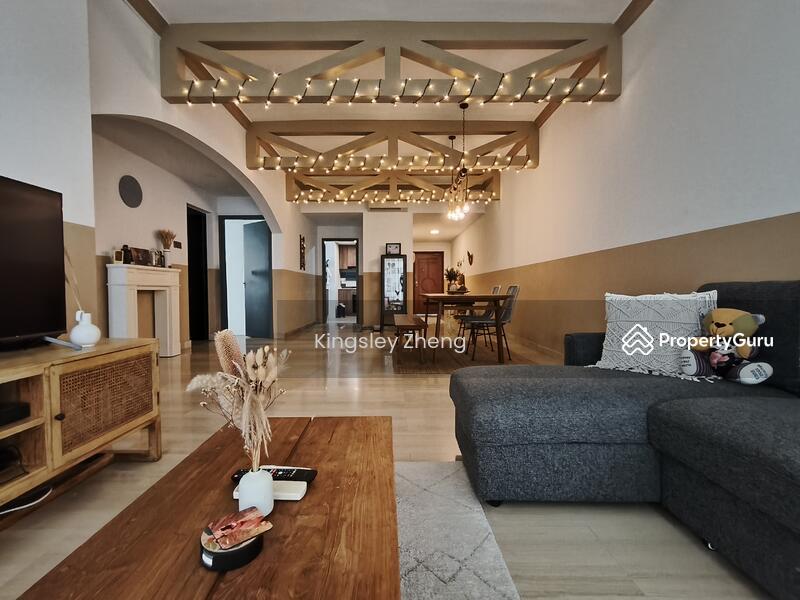 Prop-GPT: Condominium: D25  Woodgrove Condo