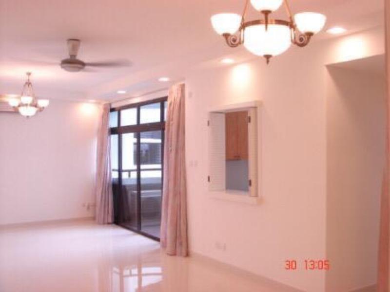 Prop-GPT: Condominium: D15 Marine Parade Mandarin Gardens