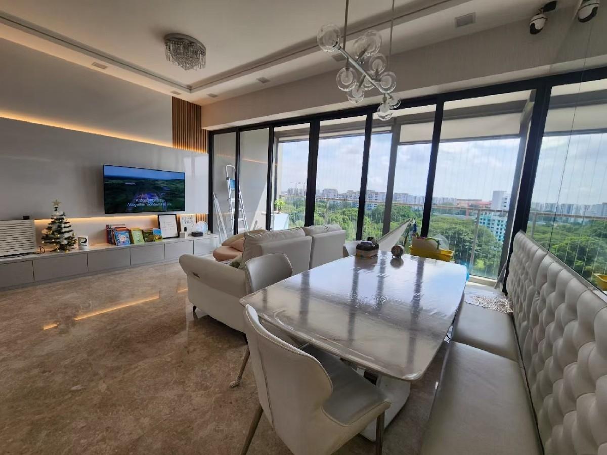 Condominium for Sale: Macpherson, D13, 367801
