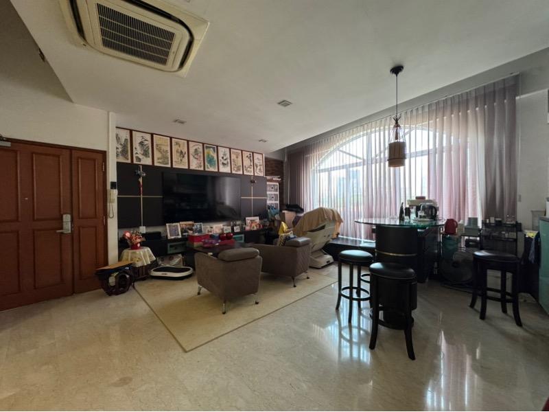 Prop-GPT: Condominium: D08  Rangoon Court