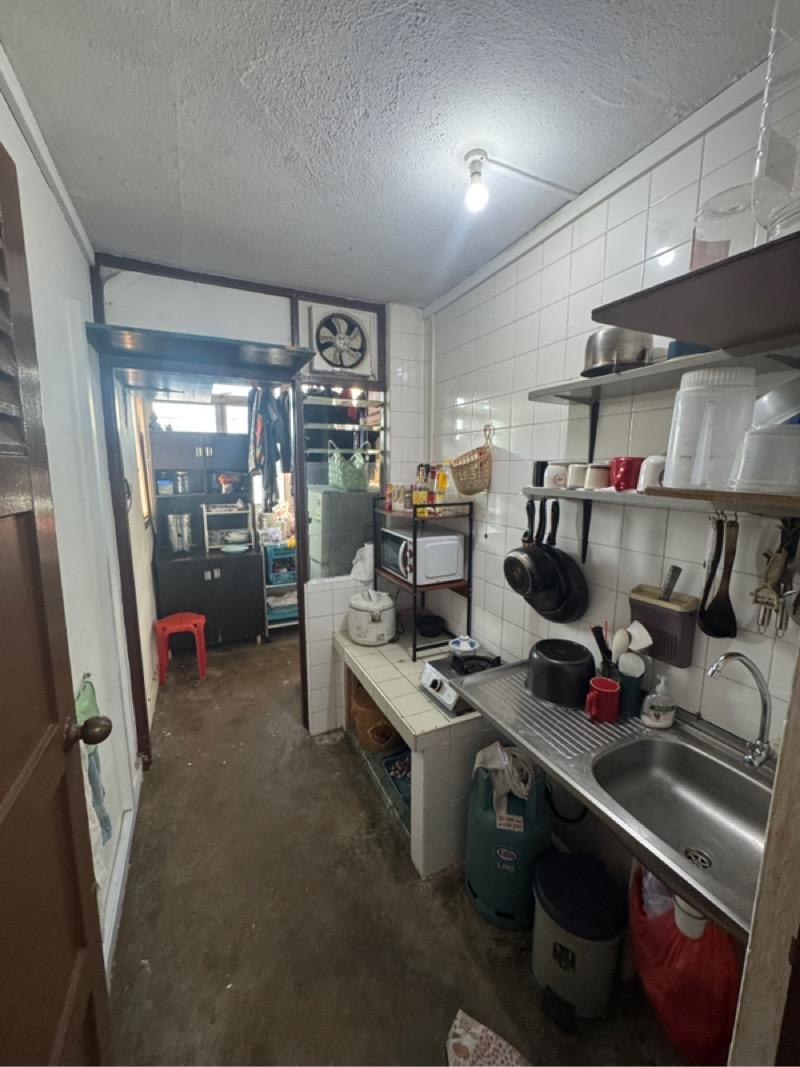 HDB Apartment for Sale, 70 Circuit Road HDB Apartment For Sale, $299,999, 2 Bed 1 Bath 484 sqft $620.00 psf, SGD 299,999 | 99-year Leasehold