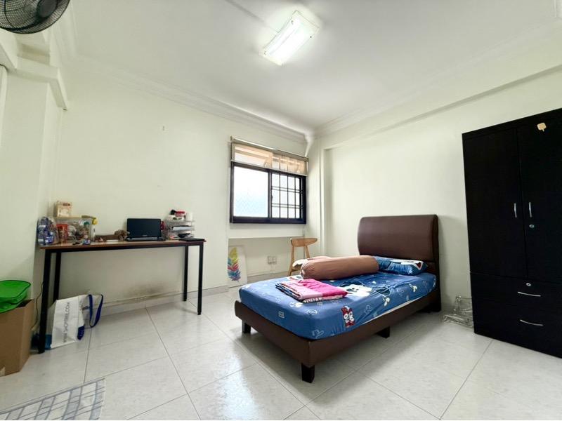 623 Woodlands Drive 52 HDB Apartment For Sale, $560,000, 3 Bed 2 Bath 1,097 sqft $510.00 psf