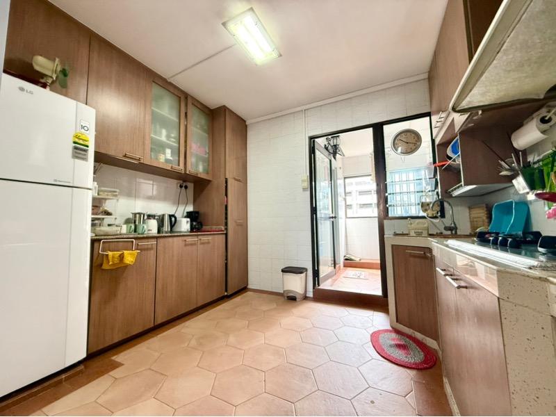 623 Woodlands Drive 52 HDB Apartment For Sale, $560,000, 3 Bed 2 Bath 1,097 sqft $510.00 psf