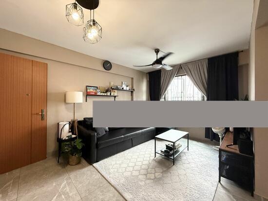 Prop-GPT: HDB Apartment: D22 Boon Lay 217A Boon Lay View