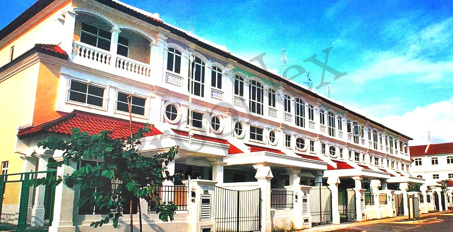 Prop-GPT: Corner Terrace: D17  Loyang Villas
