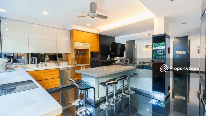 Detached for Sale,  Rare corner f'hold bungalow 3 storey mixed landed zone with development potential @ $1,492 psf, SGD 11,180,000 | Freehold