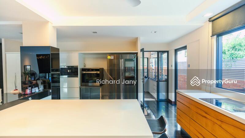 Detached for Sale,  Rare corner f'hold bungalow 3 storey mixed landed zone with development potential @ $1,492 psf, SGD 11,180,000 | Freehold