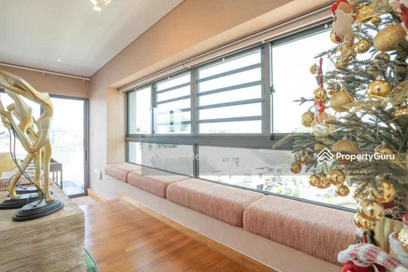 Prop-GPT: Semi-Detached: D15  Open House!! Almost Sold! 100% Move in Ready - Pool & Lift - Fireworks View