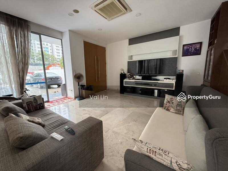 Prop-GPT: Semi-Detached: D28 Seletar  Seletar Hills Estate Beautiful Semi-D 3.5 Storey