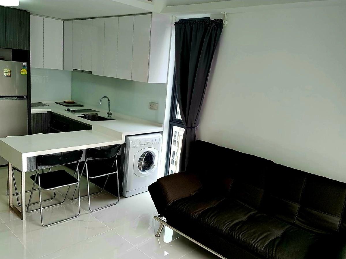 Watertown Condominium For Sale, $1,080,000, 1 Bed 1 Bath 560 sqft $1,929.00 psf