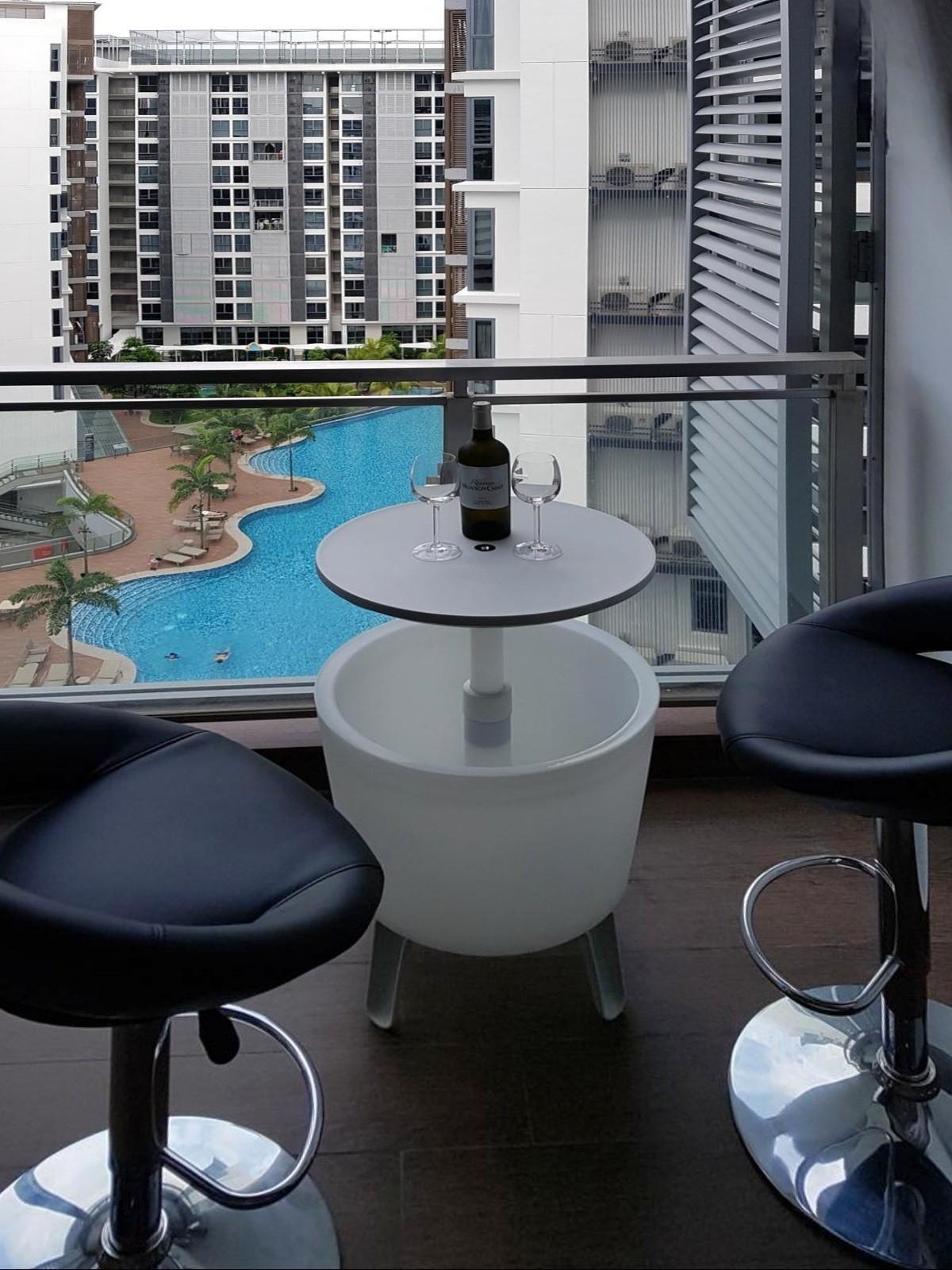 Watertown Condominium For Sale, $1,080,000, 1 Bed 1 Bath 560 sqft $1,929.00 psf