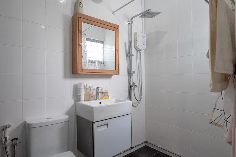 HDB Apartment for Sale, 270 Yishun Street 22 HDB Apartment For Sale, $440,000, 2 Bed 2 Bath 785 sqft $561.00 psf, SGD 440,000 | 99-year Leasehold