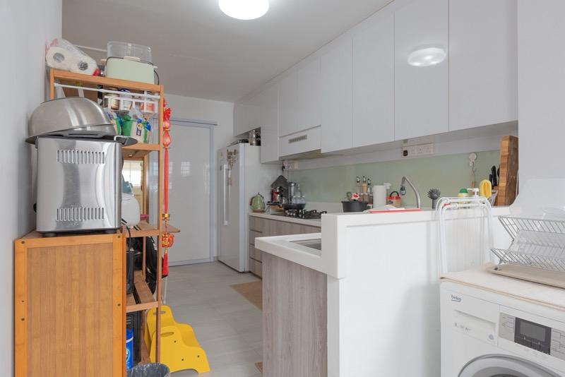 HDB Apartment for Sale, 270 Yishun Street 22 HDB Apartment For Sale, $440,000, 2 Bed 2 Bath 785 sqft $561.00 psf, SGD 440,000 | 99-year Leasehold
