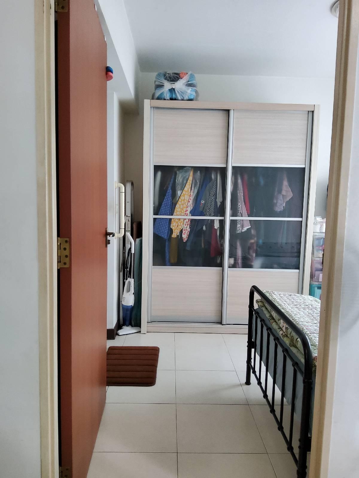 HDB Apartment for Sale, 371 Jurong East Street 32 HDB Apartment For Sale, $370,000, 1 Bed 1 Bath 474 sqft $781.00 psf, SGD 370,000 | 99-year Leasehold