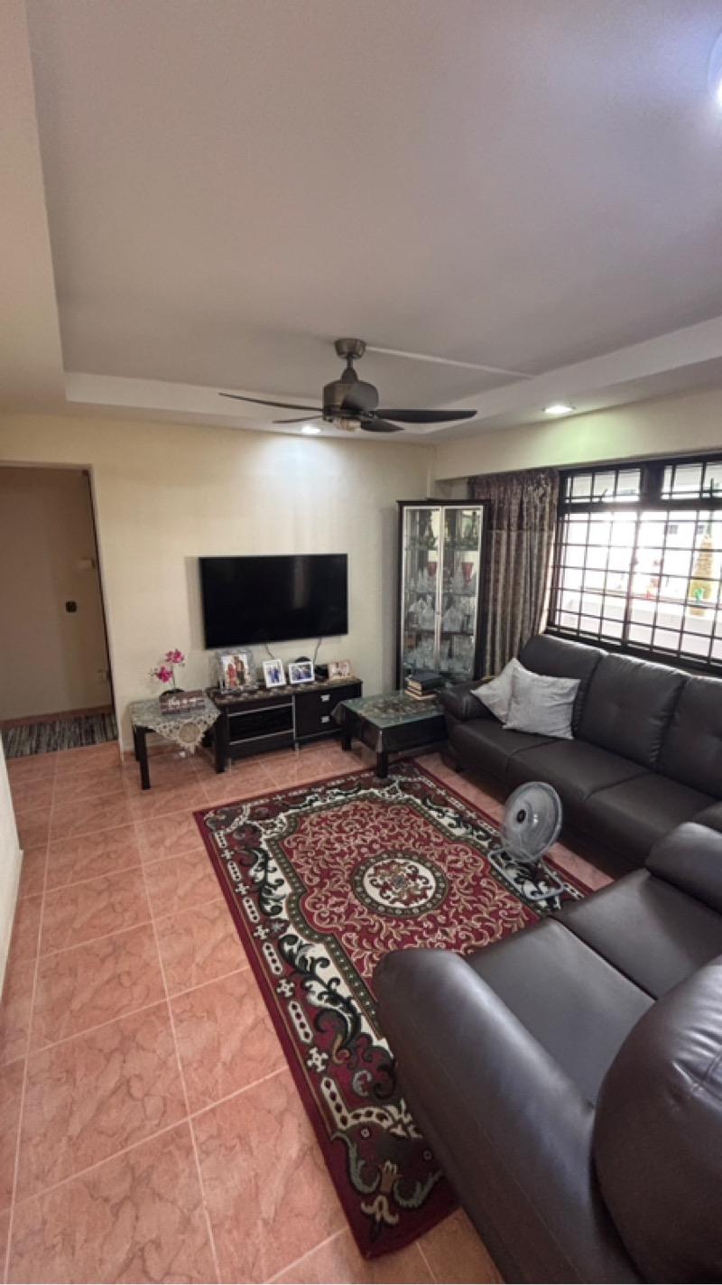 Prop-GPT: HDB Apartment: D27 Yishun 115C Yishun Ring Road