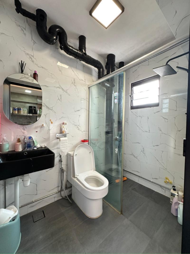 633 Jurong West Street 65 HDB Apartment For Sale, $699,999, 3 Bed 2 Bath 107 sqft $6,542.00 psf