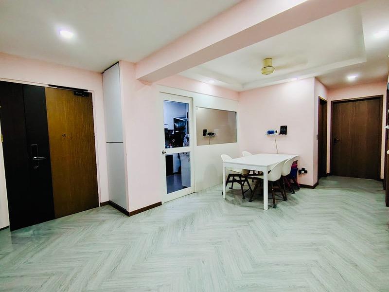 464A BUKIT BATOK WEST AVENUE 8 HDB Apartment For Sale, $650,000, 3 Bed 2 Bath 1,001 sqft $649.00 psf