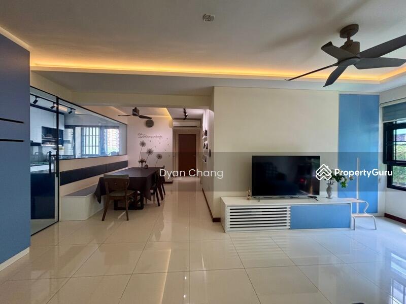 Prop-GPT: HDB Flat: D18  601A Tampines Avenue 9