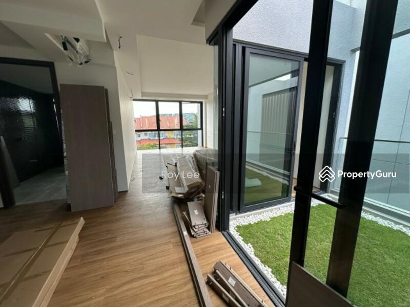 Prop-GPT: Detached: D19   D19  8.7.0.0.6.6.6.1 New 3.5 Sty + Mezza Detached @ Kovan Road