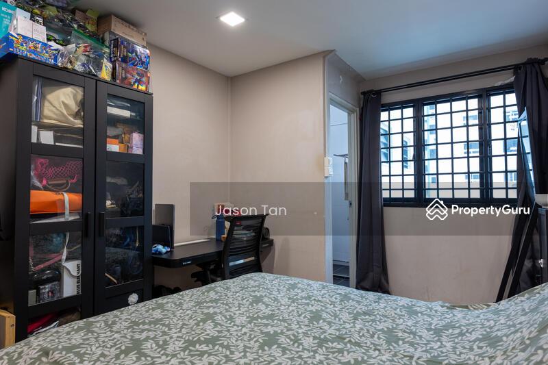 HDB Flat for Sale, 270 Yishun Street 22, SGD 440,000 | 99-year lease