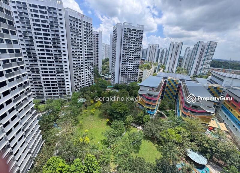 Prop-GPT: HDB Flat: D28 Seletar 472A Fernvale Street