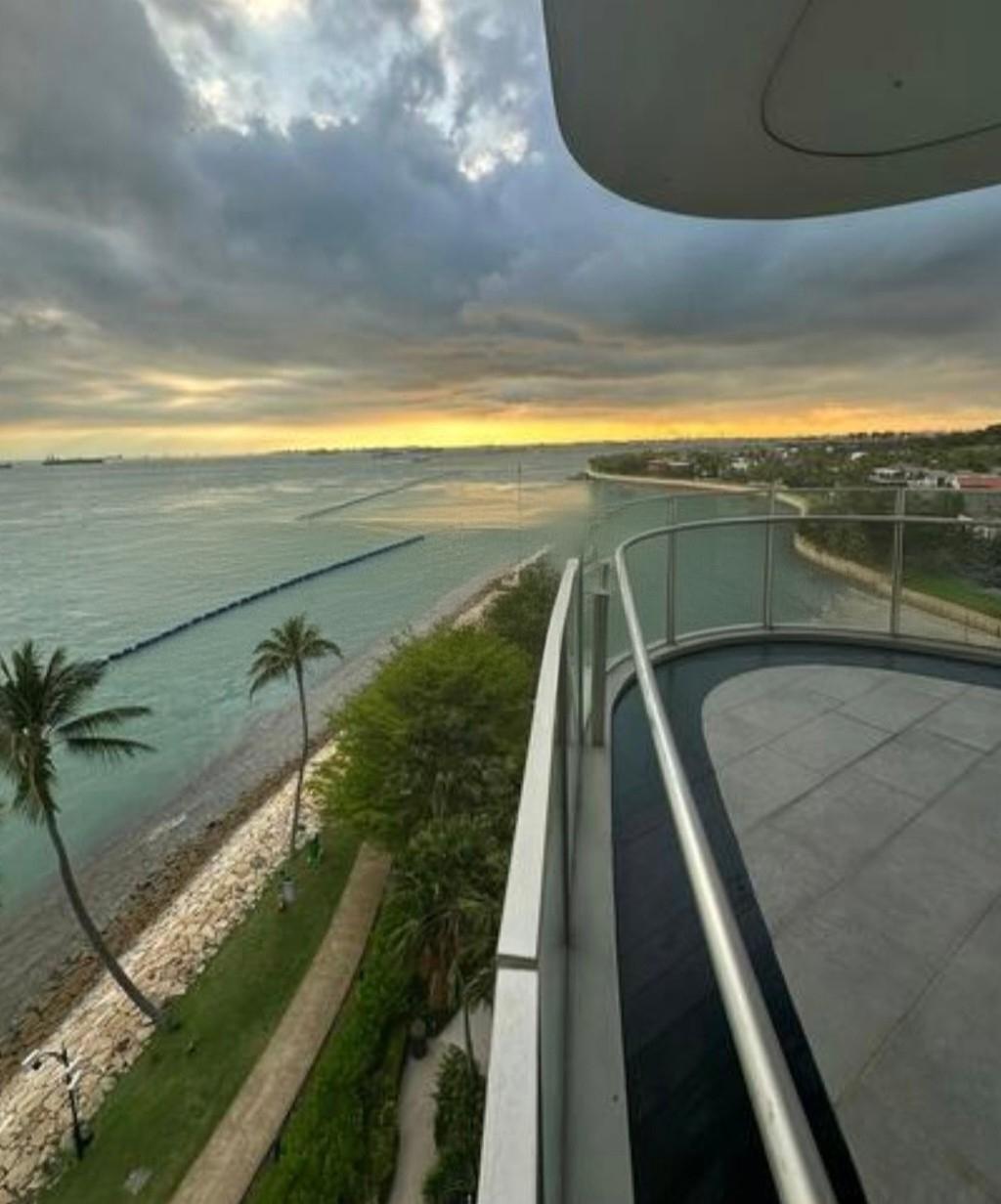 Apartment for Sale, Seascape @ Sentosa Cove Apartment For Sale, $10,200,000, 4 Bed 6 Bath 4,069 sqft $2,507.00 psf, SGD 10,200,000 | 99-year Leasehold
