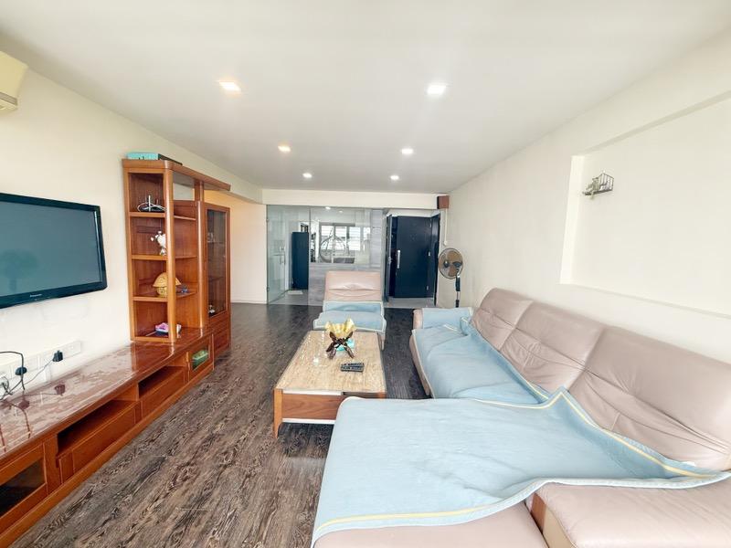 Prop-GPT: HDB Apartment: D05  414 Commonwealth Avenue West