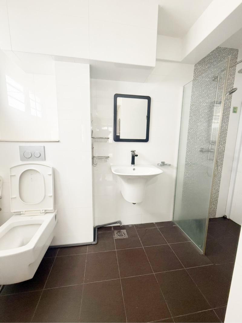 414 Commonwealth Avenue West HDB Apartment For Sale, $838,000, 3 Bed 2 Bath 1,345 sqft $623.00 psf