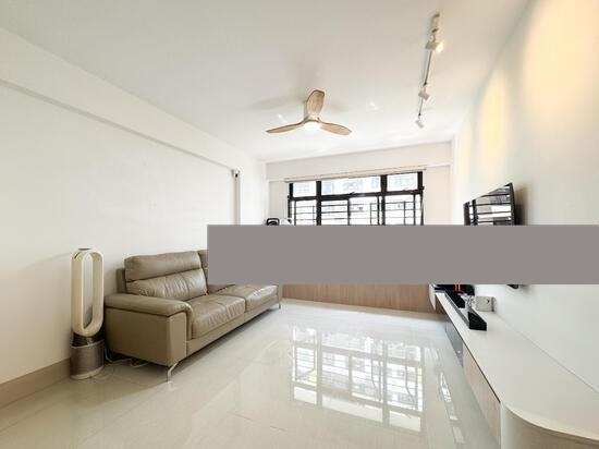 Prop-GPT: HDB Apartment: D18  608C Tampines North Drive 1