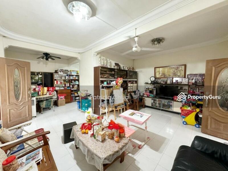 Prop-GPT: Corner Terrace: D19  Freehold Corner Terrace at Lorong Paya Lebar