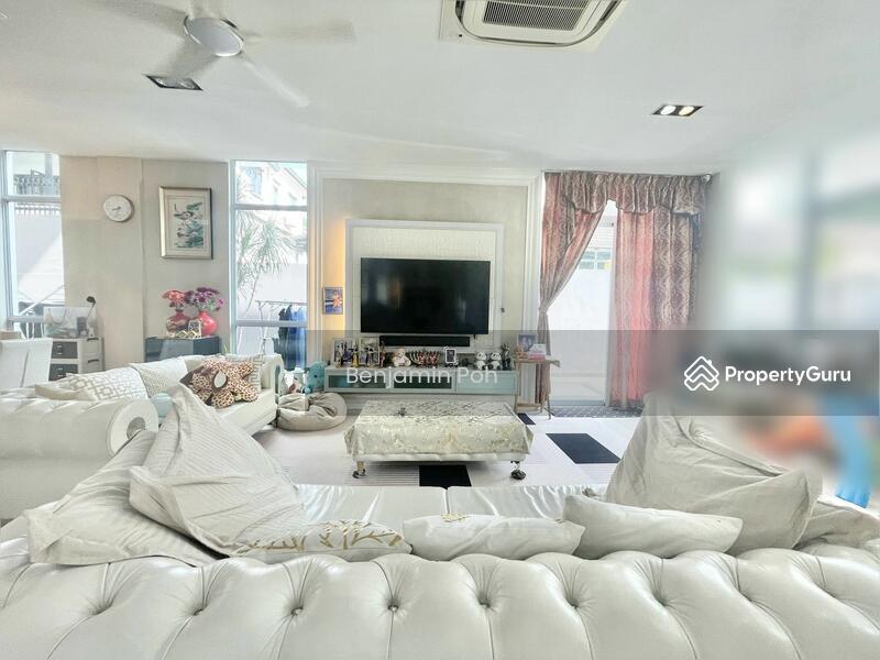 Semi-Detached for Sale, Priced Right And Motivated!! 3Sty Semid Below $6M!!!, SGD 5,500,000 | 999-year lease