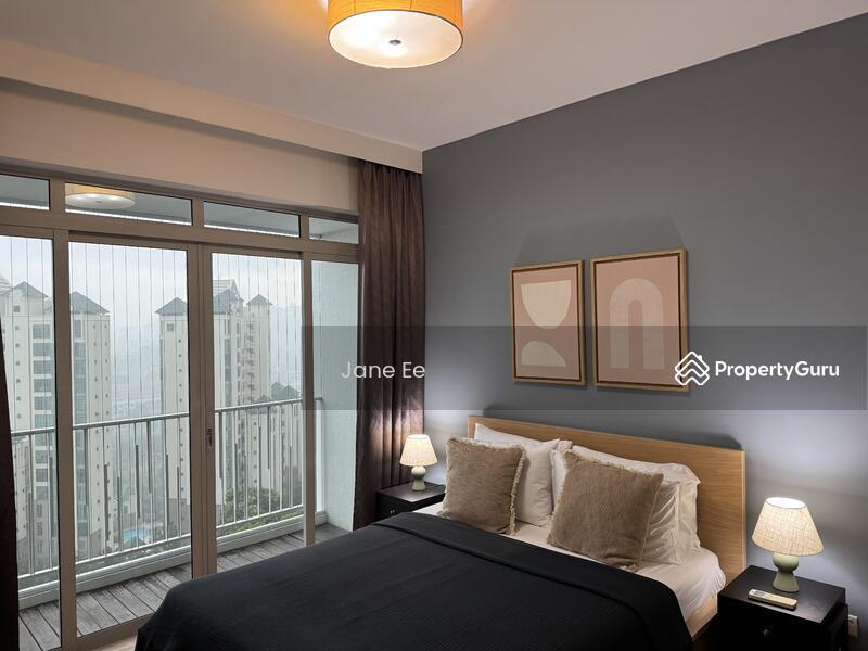 Prop-GPT: Condominium: D03  The Metropolitan Condominium