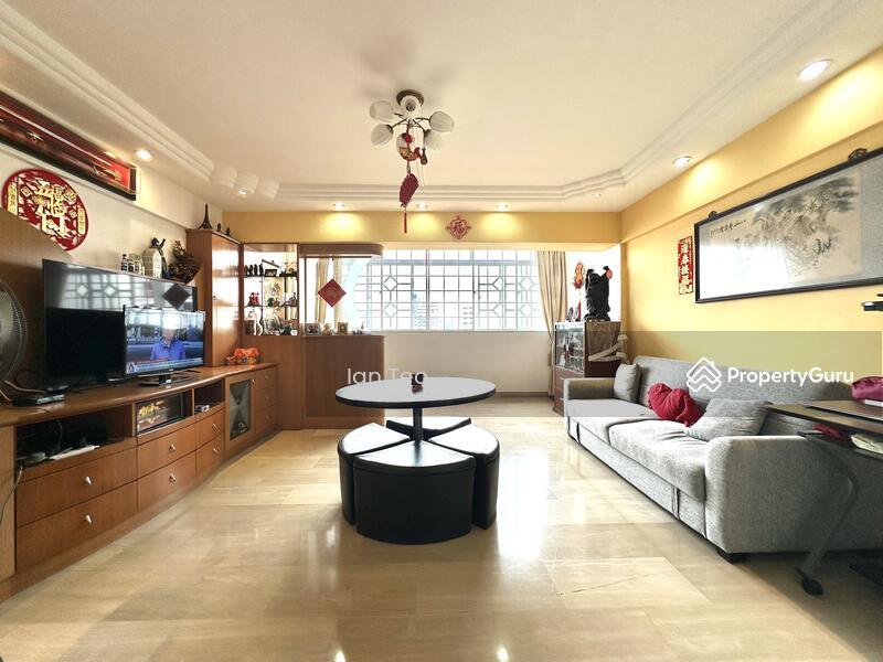 Prop-GPT: HDB Flat: D23 Bukit Batok 366 Bukit Batok Street 31