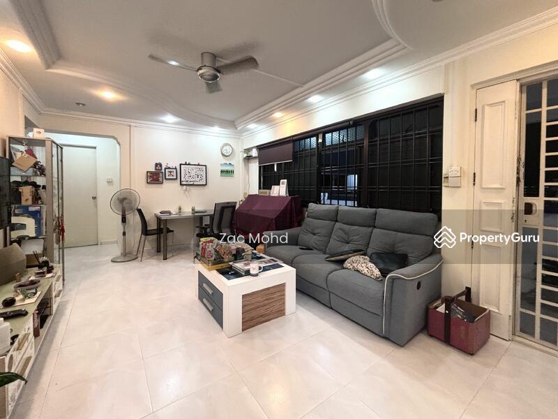 Prop-GPT: HDB Flat: D22 Boon Lay 617 Jurong West Street 65