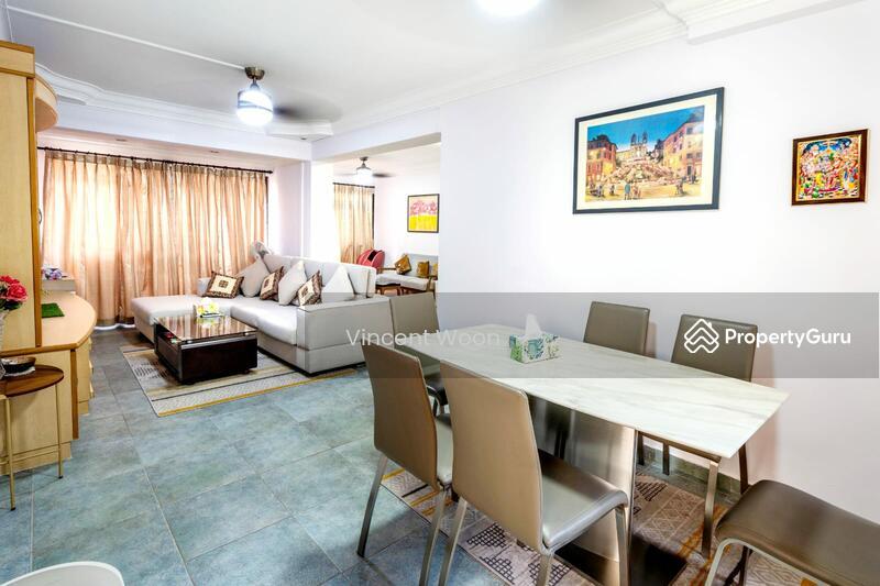 Prop-GPT: HDB Flat: D18  722 Tampines Street 72