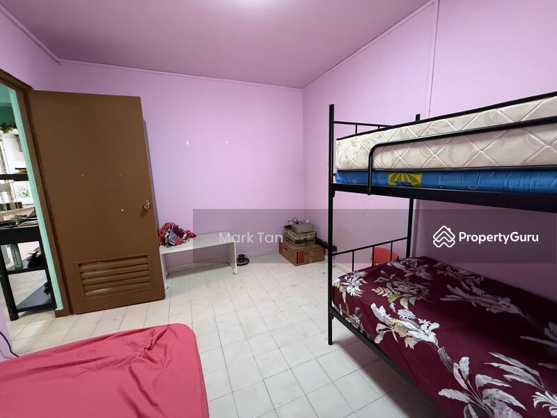 HDB Flat for Sale, 341 Bukit Batok Street 34, SGD 450,000 | 99-year lease