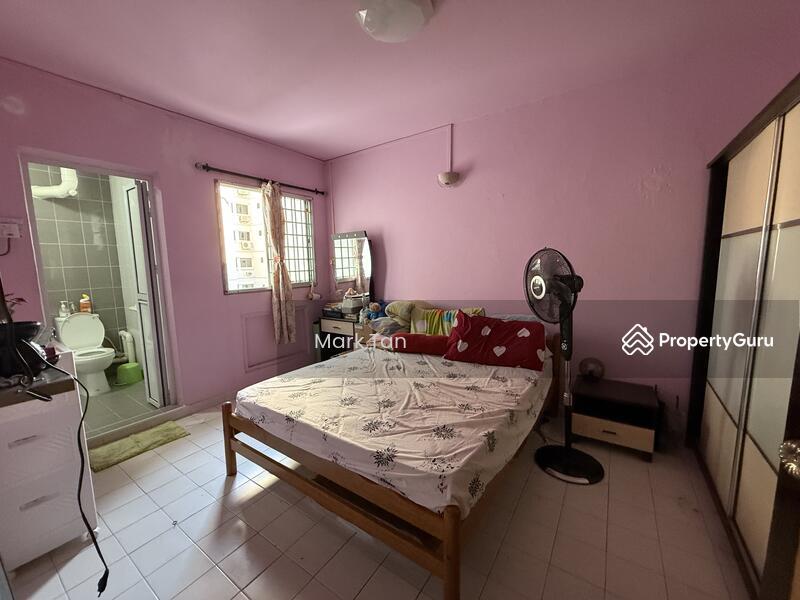HDB Flat for Sale, 341 Bukit Batok Street 34, SGD 450,000 | 99-year lease