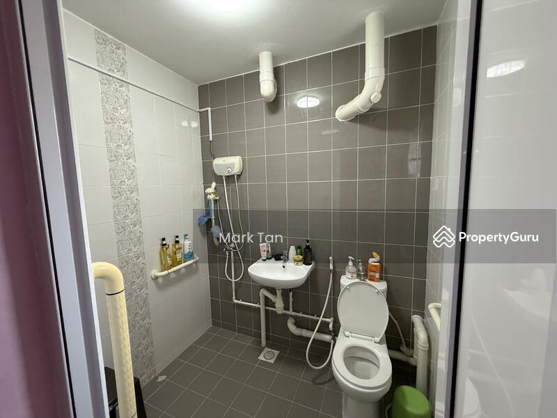 HDB Flat for Sale, 341 Bukit Batok Street 34, SGD 450,000 | 99-year lease
